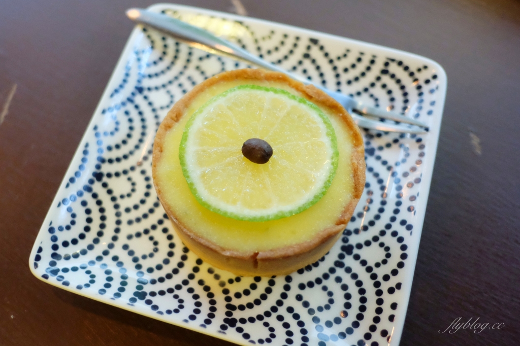 台中北區｜癮生活咖啡館．自家烘焙咖啡豆，下午3點開始營業，位於台中科博館附近 @飛天璇的口袋