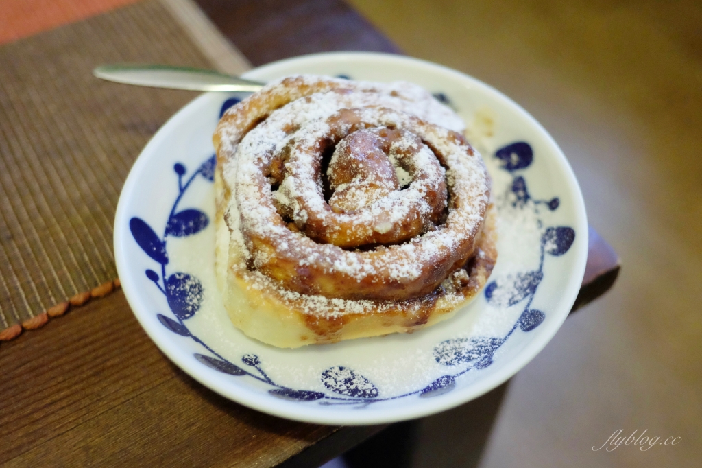 台中北區｜癮生活咖啡館．自家烘焙咖啡豆，下午3點開始營業，位於台中科博館附近 @飛天璇的口袋