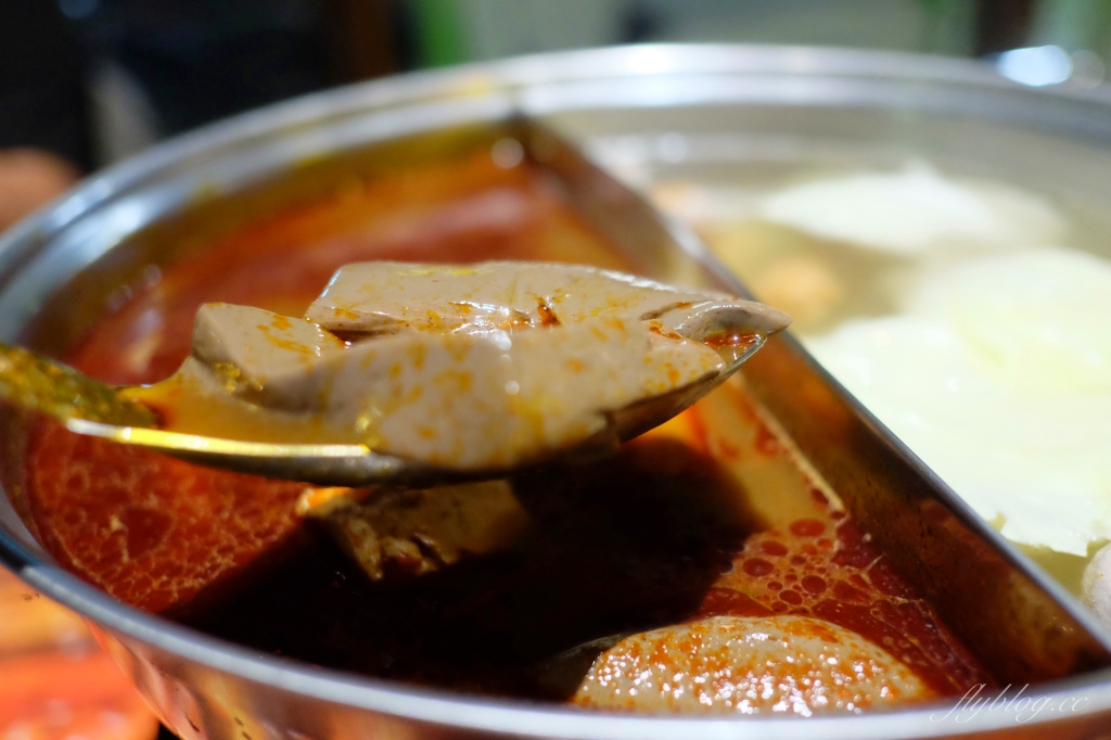 【台中西區】浪漫屋詹記：台北超人氣麻辣火鍋詹記快閃台中，在錄影帶出租店吃麻辣火鍋 @飛天璇的口袋