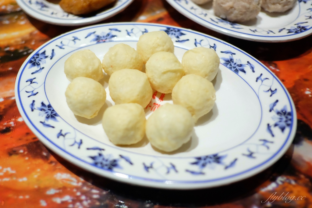 【台中西區】浪漫屋詹記:台北超人氣麻辣火鍋詹記快閃台中,在錄影帶出租店吃麻辣火鍋 @飛天璇的口袋 【台中西區】浪漫屋詹記:台北超人氣麻辣火鍋詹記快閃台中,在錄影帶出租店吃麻辣火鍋 @飛天璇的口袋