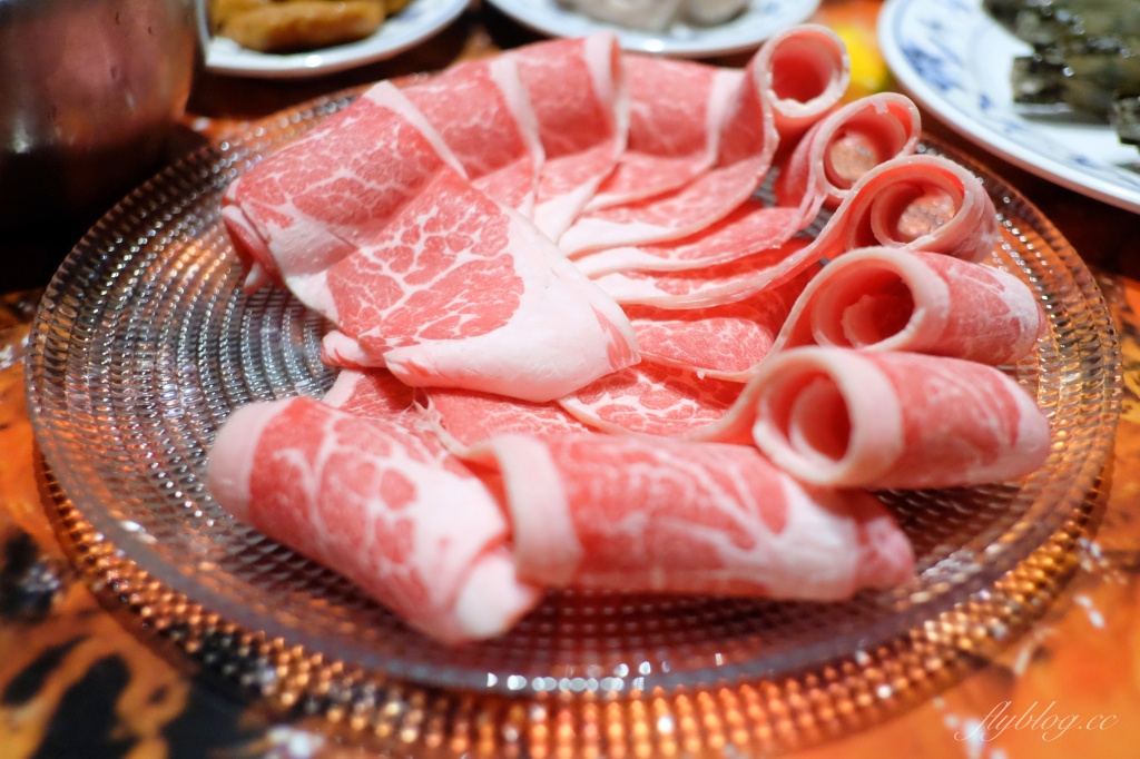 【台中西區】浪漫屋詹記：台北超人氣麻辣火鍋詹記快閃台中，在錄影帶出租店吃麻辣火鍋 @飛天璇的口袋