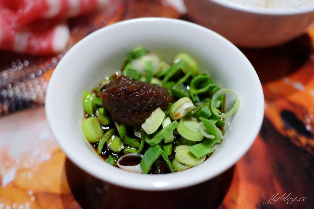 【台中西區】浪漫屋詹記:台北超人氣麻辣火鍋詹記快閃台中,在錄影帶出租店吃麻辣火鍋 @飛天璇的口袋 【台中西區】浪漫屋詹記:台北超人氣麻辣火鍋詹記快閃台中,在錄影帶出租店吃麻辣火鍋 @飛天璇的口袋