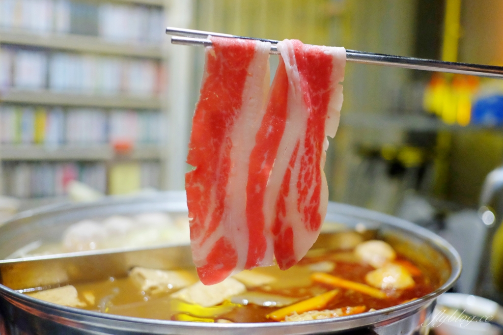 【台中西區】浪漫屋詹記：台北超人氣麻辣火鍋詹記快閃台中，在錄影帶出租店吃麻辣火鍋 @飛天璇的口袋