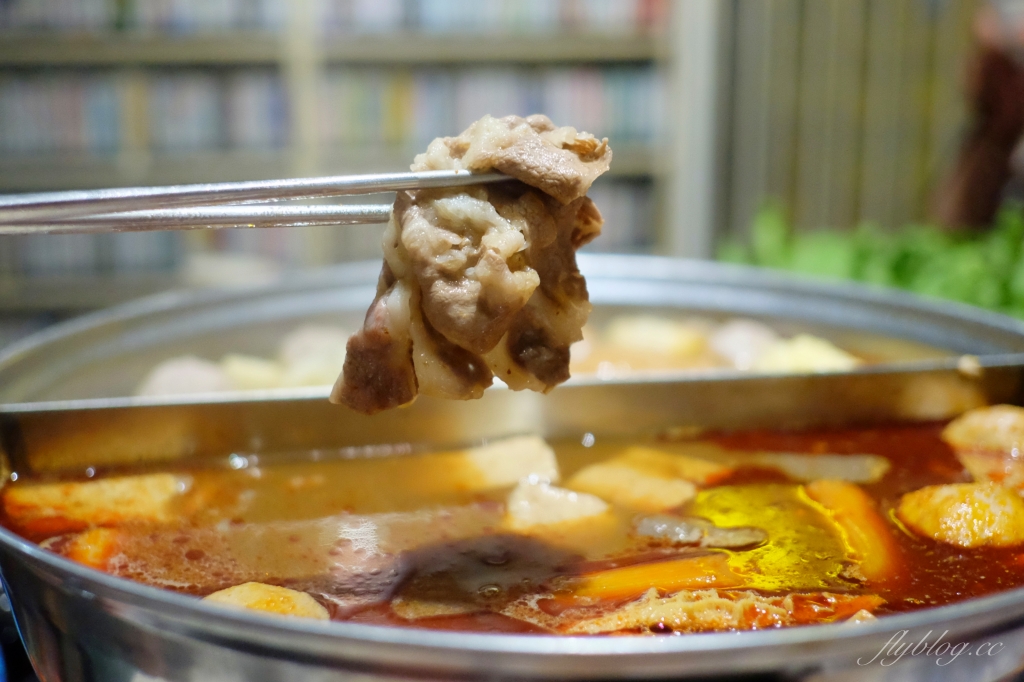 【台中西區】浪漫屋詹記:台北超人氣麻辣火鍋詹記快閃台中,在錄影帶出租店吃麻辣火鍋 @飛天璇的口袋 【台中西區】浪漫屋詹記:台北超人氣麻辣火鍋詹記快閃台中,在錄影帶出租店吃麻辣火鍋 @飛天璇的口袋