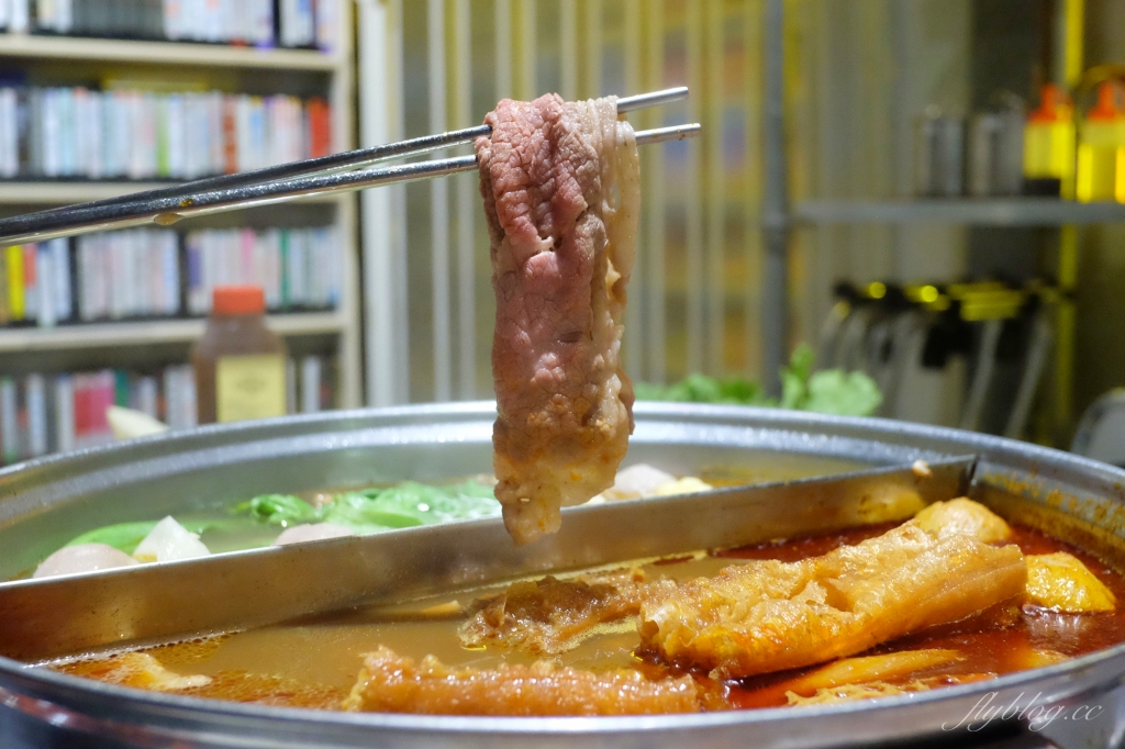 【台中西區】浪漫屋詹記:台北超人氣麻辣火鍋詹記快閃台中,在錄影帶出租店吃麻辣火鍋 @飛天璇的口袋 【台中西區】浪漫屋詹記:台北超人氣麻辣火鍋詹記快閃台中,在錄影帶出租店吃麻辣火鍋 @飛天璇的口袋