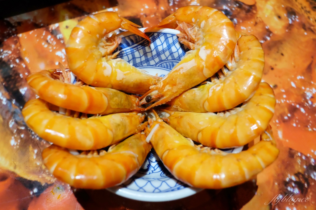 【台中西區】浪漫屋詹記:台北超人氣麻辣火鍋詹記快閃台中,在錄影帶出租店吃麻辣火鍋 @飛天璇的口袋 【台中西區】浪漫屋詹記:台北超人氣麻辣火鍋詹記快閃台中,在錄影帶出租店吃麻辣火鍋 @飛天璇的口袋