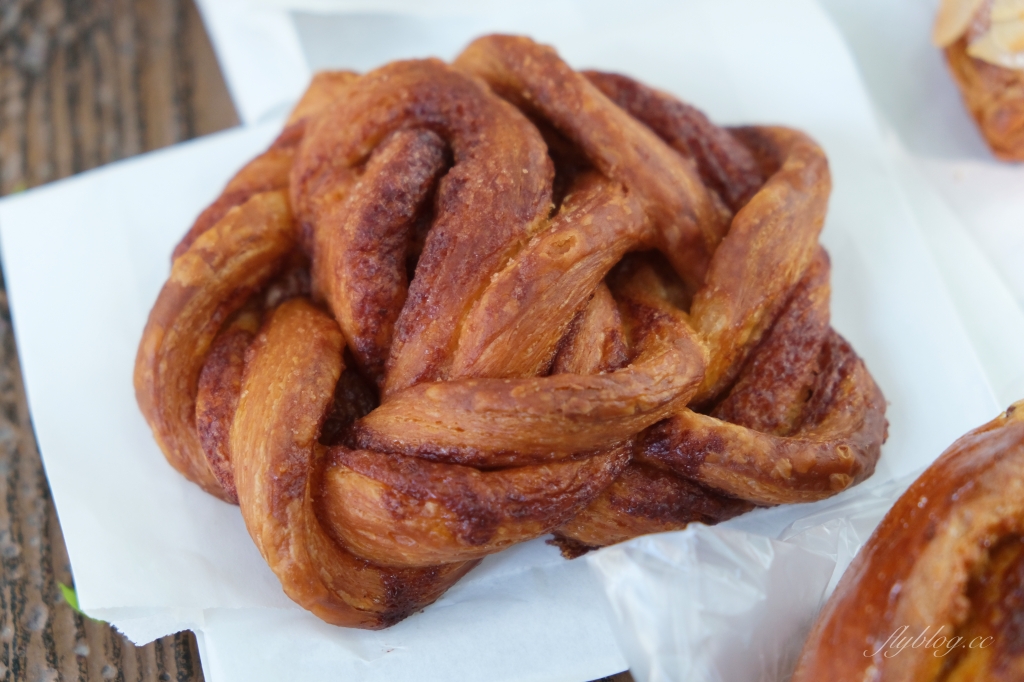 台中南屯｜麵包林里．一個禮拜只賣四天，IG超人氣麵包店 @飛天璇的口袋