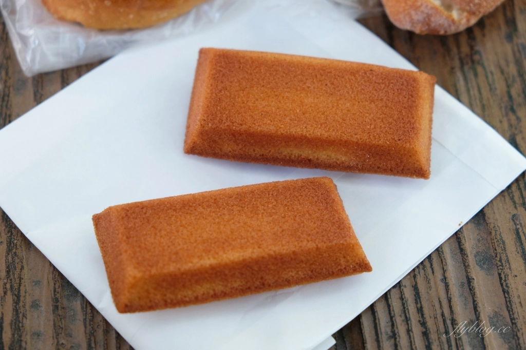 台中南屯｜麵包林里．一個禮拜只賣四天，IG超人氣麵包店 @飛天璇的口袋