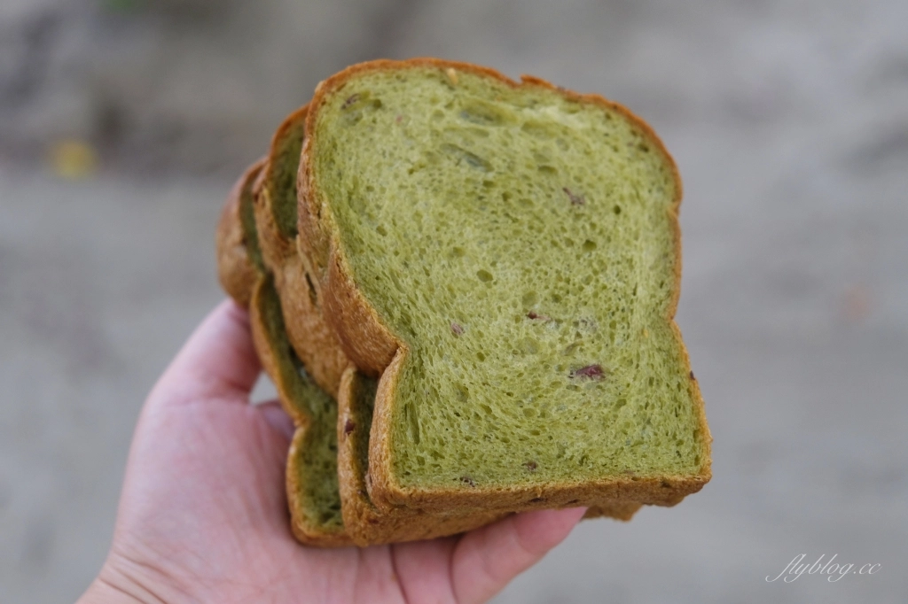 台中南屯｜麵包林里．一個禮拜只賣四天，IG超人氣麵包店 @飛天璇的口袋