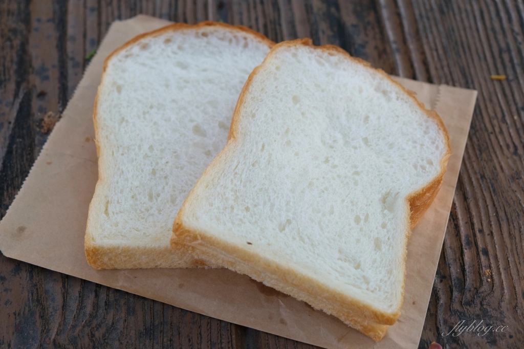 台中南屯｜麵包林里．一個禮拜只賣四天，IG超人氣麵包店 @飛天璇的口袋