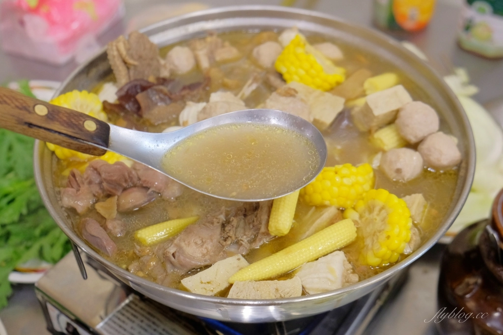 台中龍井｜麥之鄉薑母鴨．東海超人氣薑母鴨店，湯頭溫潤清甜順口 @飛天璇的口袋