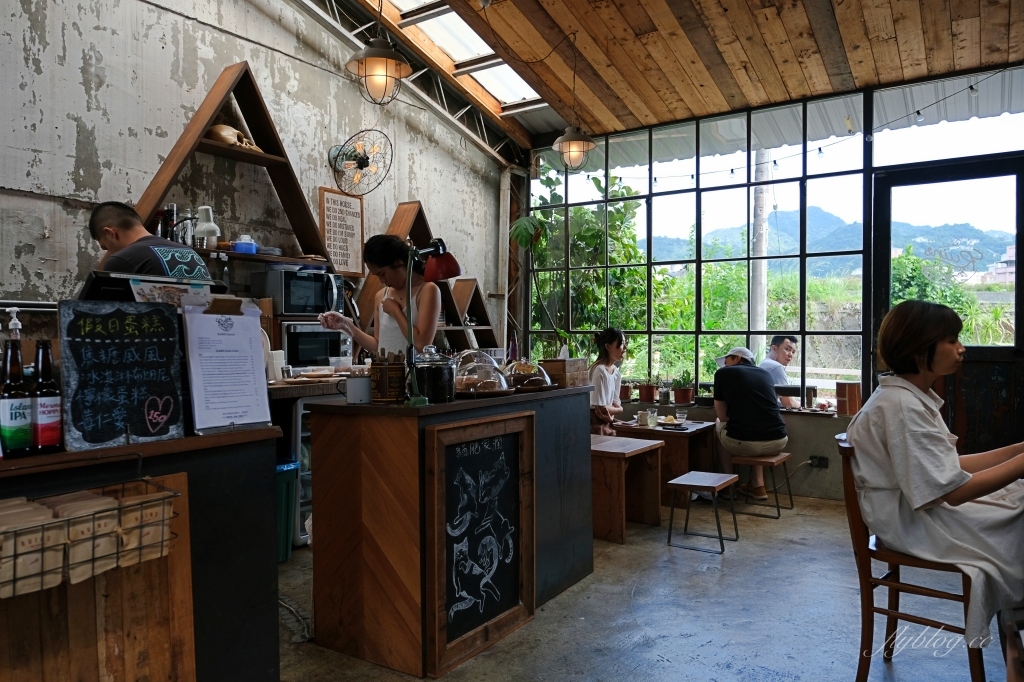 台北文山｜Ruins Coffee Roasters小廢墟咖啡．木柵IG超人氣咖啡館，老宅改建的閣樓喝咖啡 @飛天璇的口袋