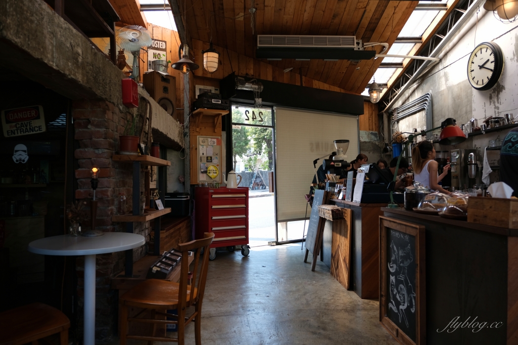 台北文山｜Ruins Coffee Roasters小廢墟咖啡．木柵IG超人氣咖啡館，老宅改建的閣樓喝咖啡 @飛天璇的口袋
