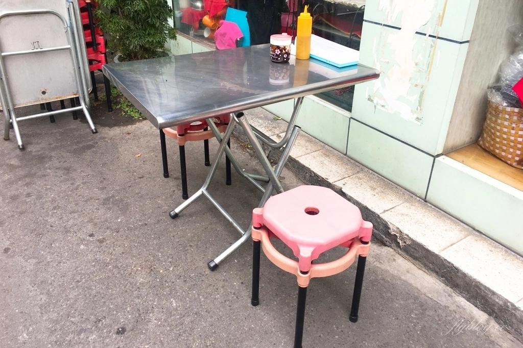 彰化田中|田中素食(新宮素食).從小吃到大的田中素食麵店,懷念中的銅版美食 @飛天璇的口袋 彰化田中|田中素食(新宮素食).從小吃到大的田中素食麵店,懷念中的銅版美食 @飛天璇的口袋