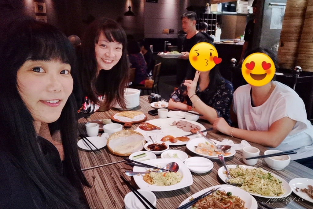 台中南屯｜鴨片館．台中超人氣烤鴨專賣店，捷運豐樂公園站步行2分鐘 @飛天璇的口袋