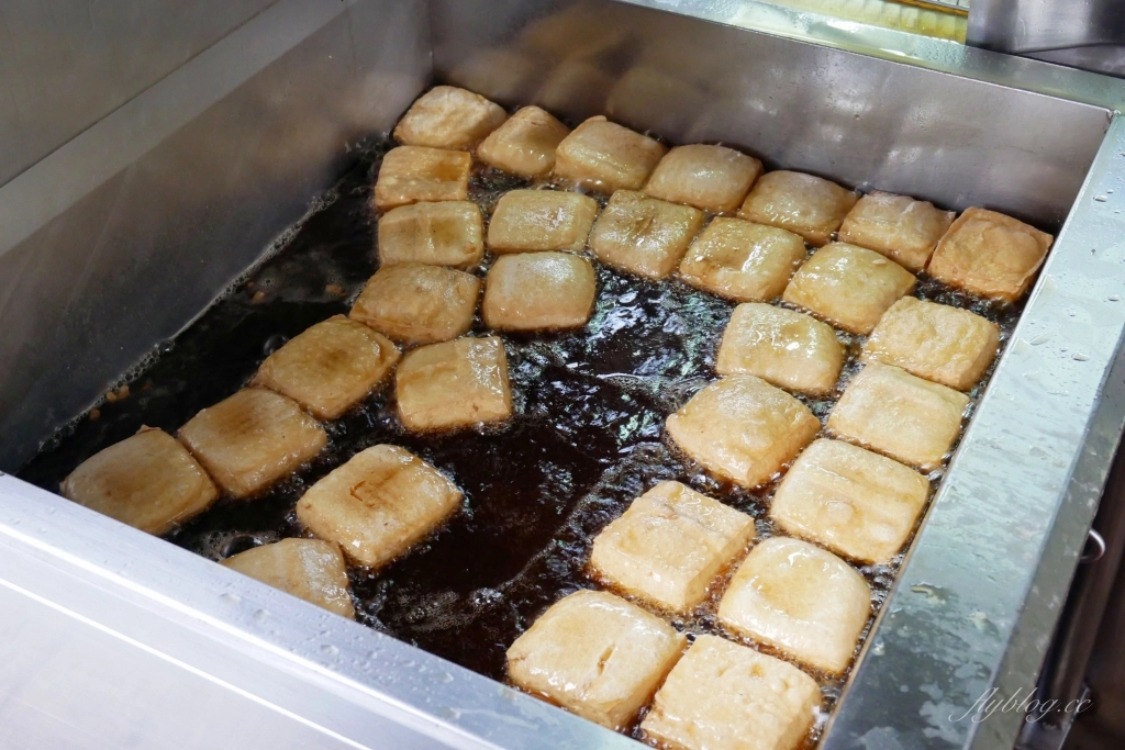 彰化田中|順口味臭豆腐.Google評價4.2顆星,田中人的下午茶銅板美食 @飛天璇的口袋 彰化田中|順口味臭豆腐.Google評價4.2顆星,田中人的下午茶銅板美食 @飛天璇的口袋