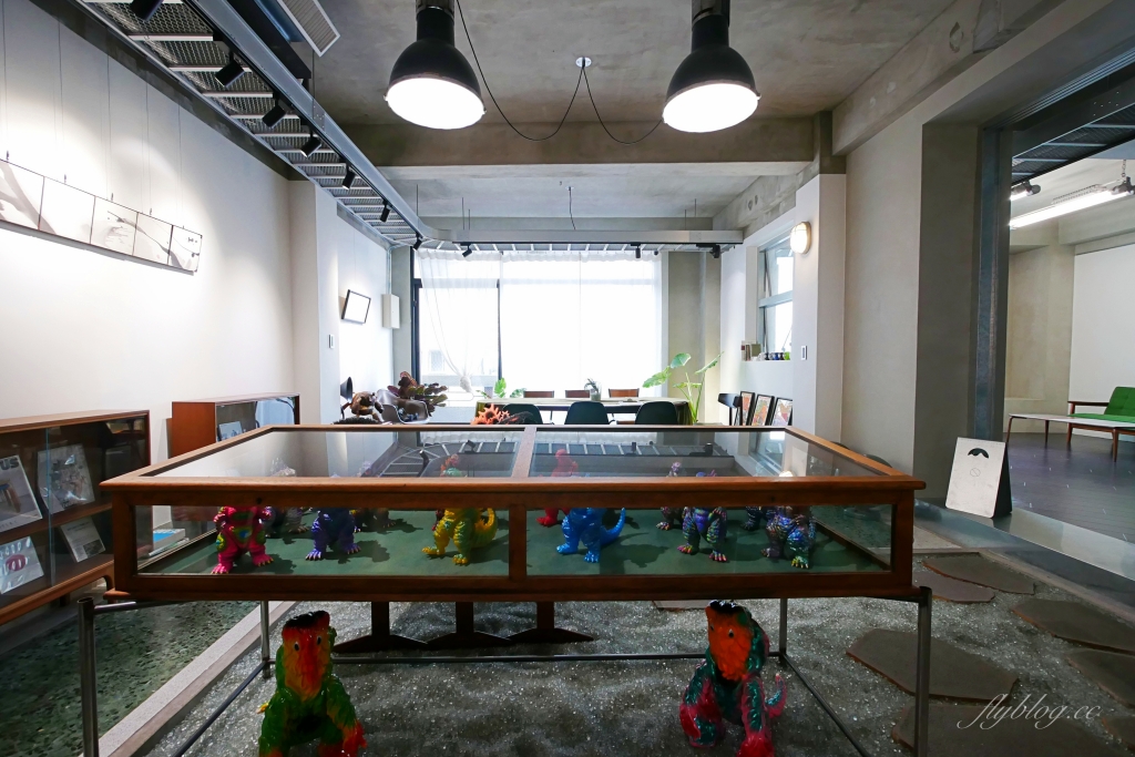 木更咖啡 Mugeneration｜老宅改建「木更咖啡」，漂亮的清水模建築 @飛天璇的口袋