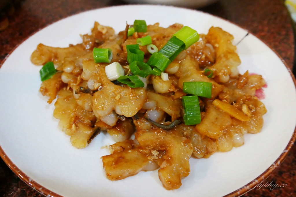 聞香下馬｜食尚玩家報導中了化骨綿掌的燜雞，苗栗苑裡必吃美食推薦 @飛天璇的口袋