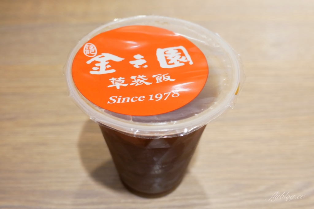 台中中區｜范記金之園草袋飯總店．米其林必比登推薦40年老字號，歌廳秀時期明星絡繹不絕 @飛天璇的口袋