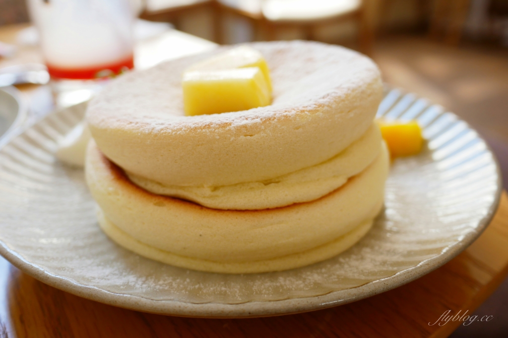 台中西區｜貝爵妮法式點心坊．精明商圈優質甜點店，舒芙蕾和厚鬆餅都好吃 @飛天璇的口袋