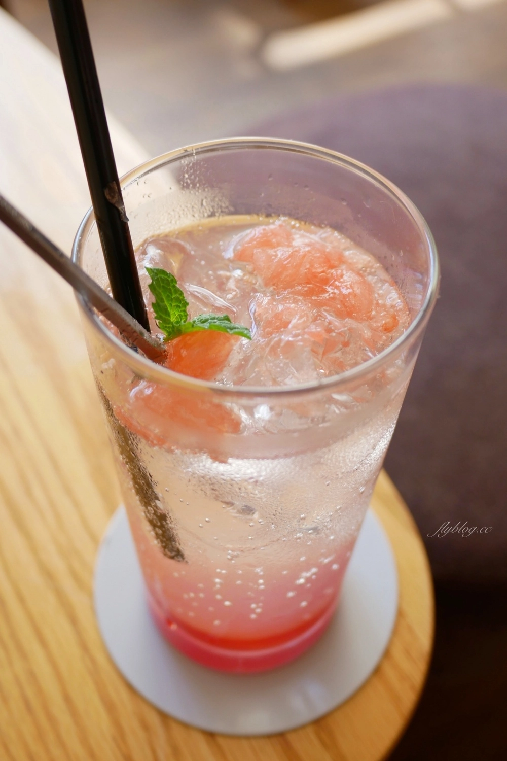 台中西區｜貝爵妮法式點心坊．精明商圈優質甜點店，舒芙蕾和厚鬆餅都好吃 @飛天璇的口袋