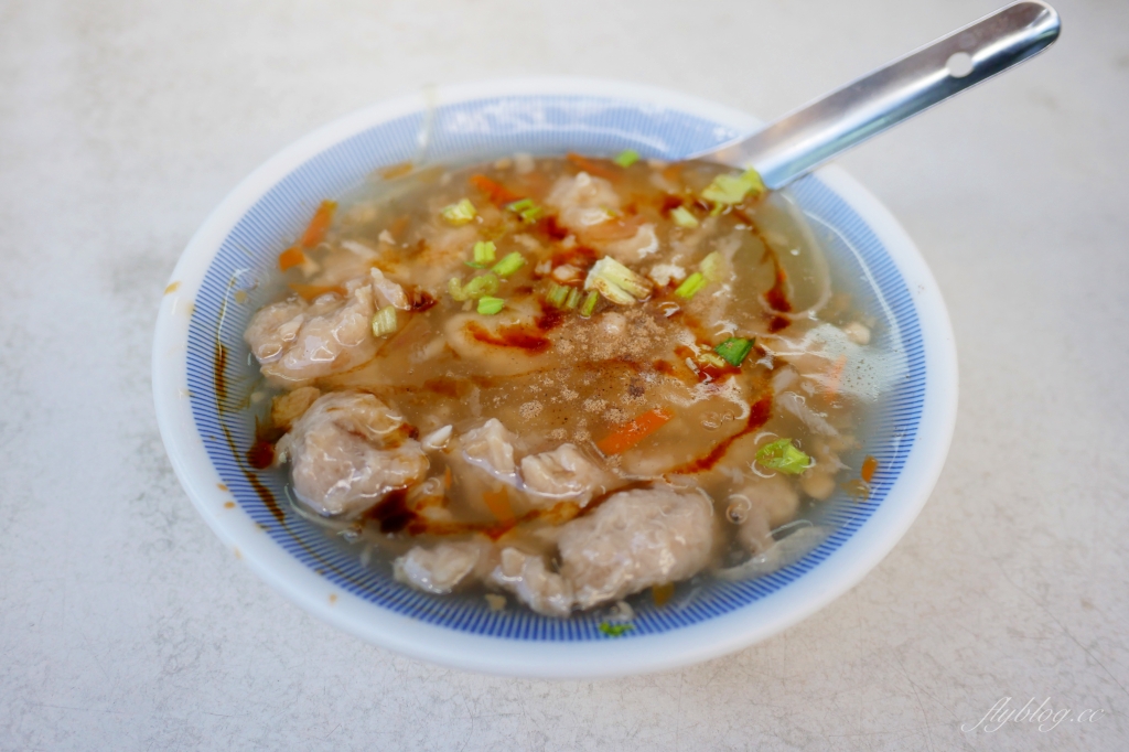 台中豐原｜永芳亭扁食肉粽．廟東夜市80年老店，肉粽、扁食、四神湯必點 @飛天璇的口袋