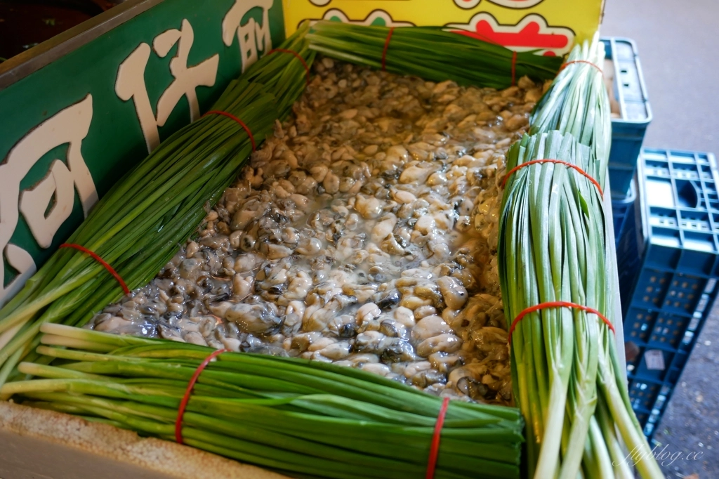 【台中豐原】正兆蚵仔煎：豐原廟東人氣美食，加了獨色花生醬料 @飛天璇的口袋