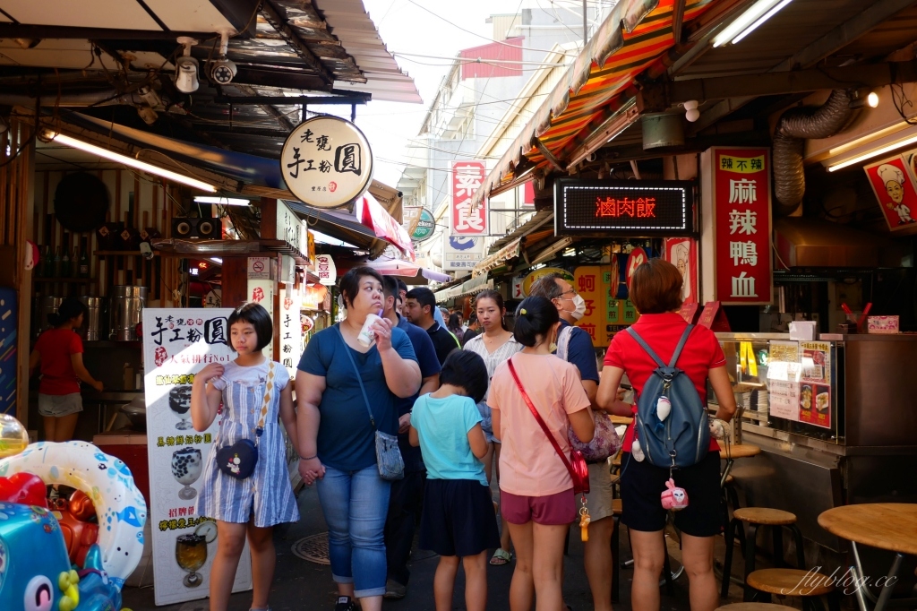 【台中豐原】正兆蚵仔煎：豐原廟東人氣美食，加了獨色花生醬料 @飛天璇的口袋