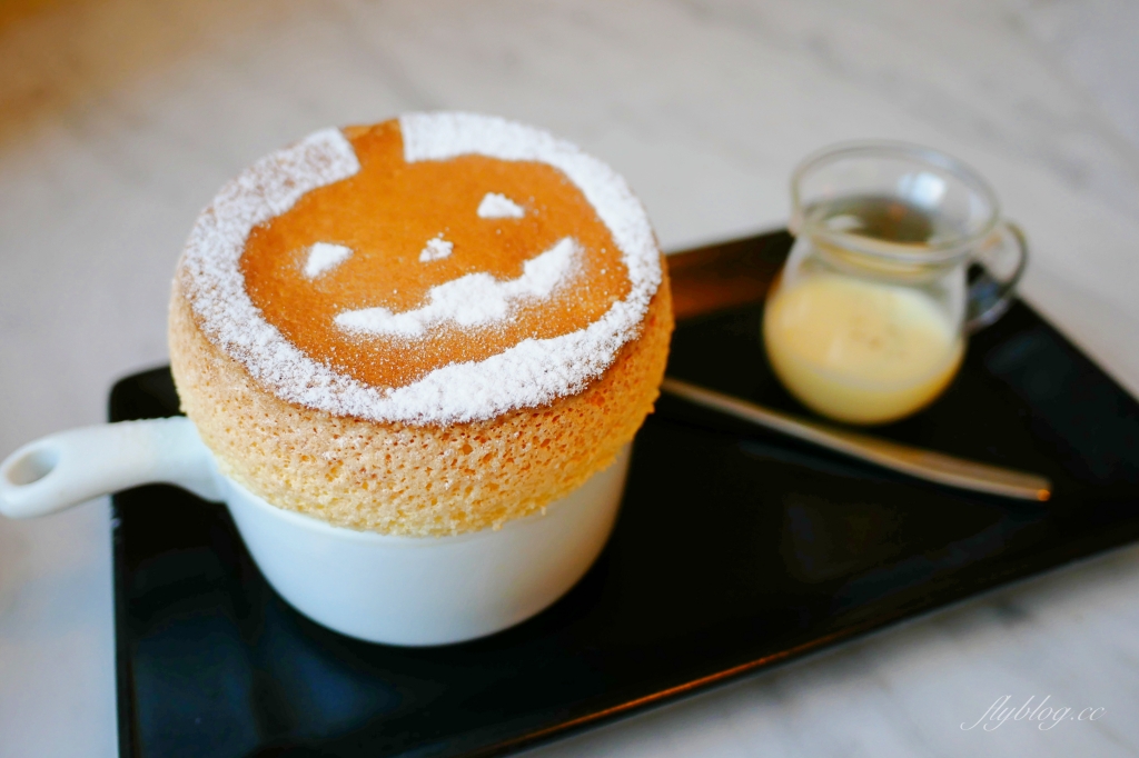 台中西區｜貝爵妮法式點心坊．精明商圈優質甜點店，舒芙蕾和厚鬆餅都好吃 @飛天璇的口袋