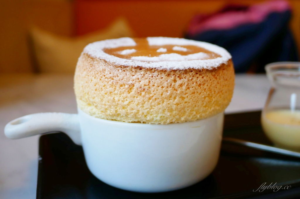 台中西區｜貝爵妮法式點心坊．精明商圈優質甜點店，舒芙蕾和厚鬆餅都好吃 @飛天璇的口袋