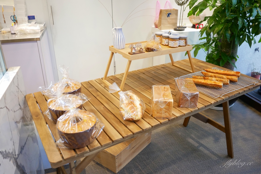 台中北區｜SHAMON法式甜點．太原綠園道旁的甜點店，環境好甜點有水準 @飛天璇的口袋