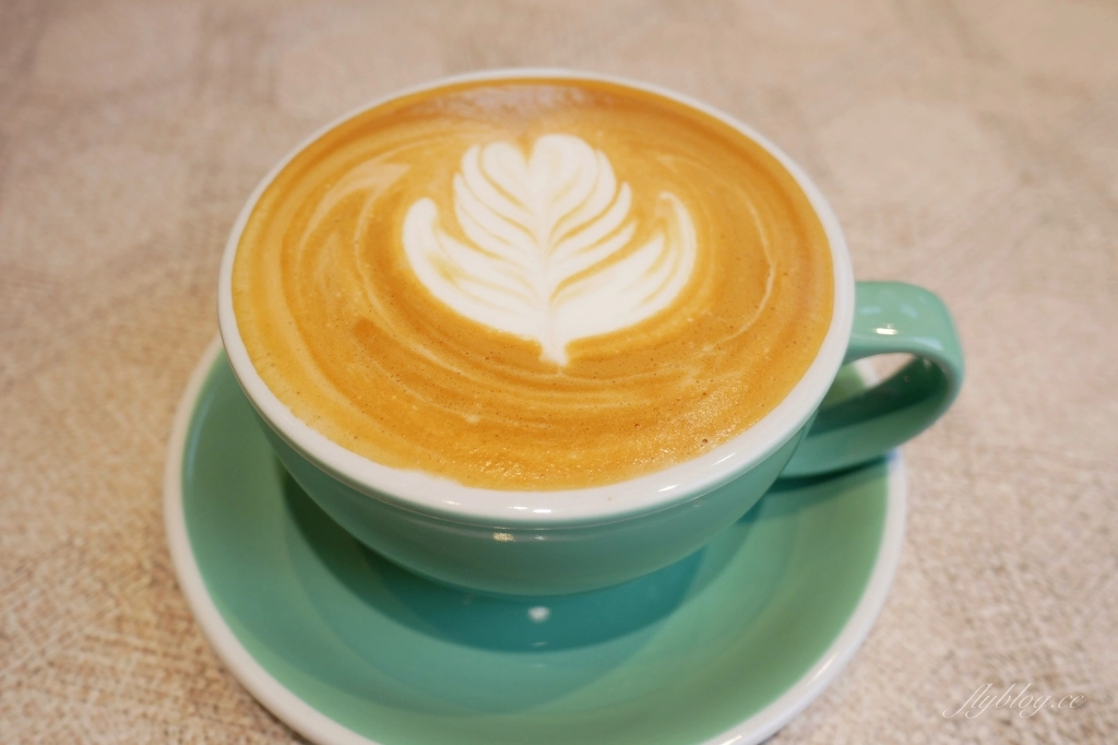 台中北區｜SHAMON法式甜點．太原綠園道旁的甜點店，環境好甜點有水準 @飛天璇的口袋