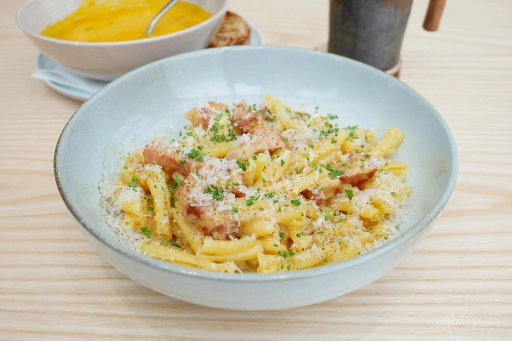 台中北屯｜燚條柴．迷路小章魚主廚最新力作，北屯浪漫玻璃屋餐廳 @飛天璇的口袋