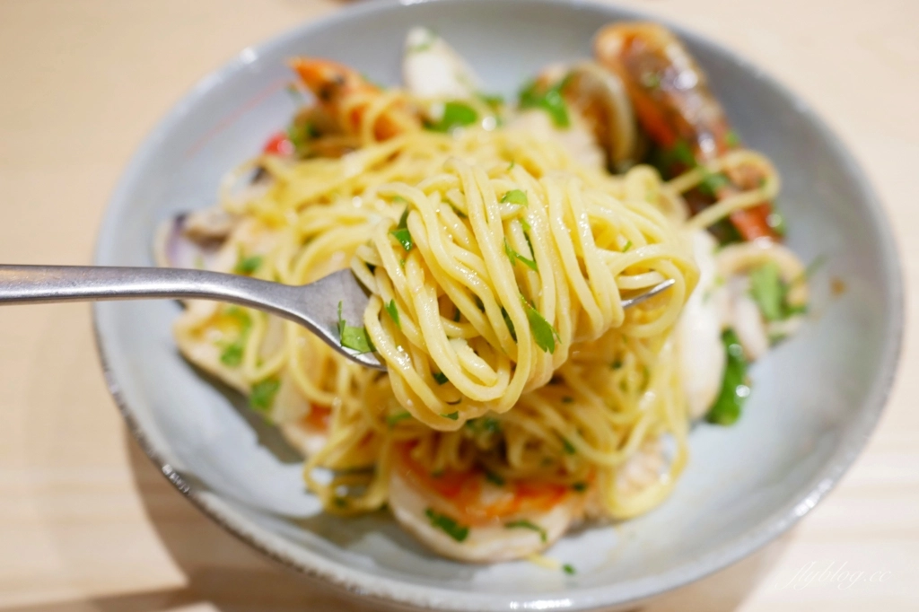 台中北屯｜燚條柴．迷路小章魚主廚最新力作，北屯浪漫玻璃屋餐廳 @飛天璇的口袋