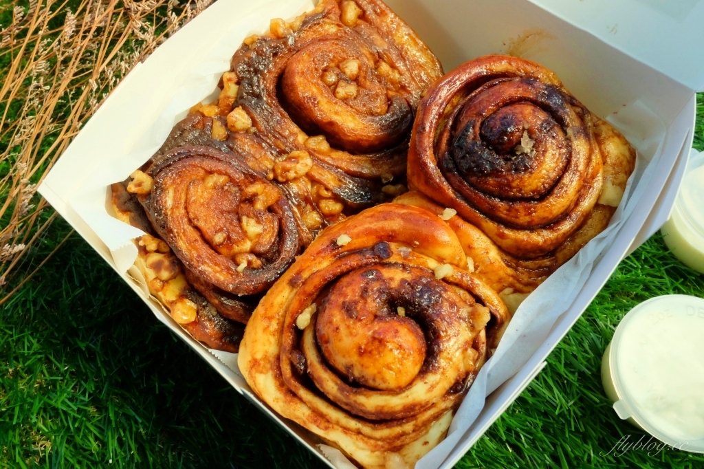 桂鬆鬆肉桂捲｜濃郁軟Q的肉桂捲，一次品嚐兩種美味 @飛天璇的口袋