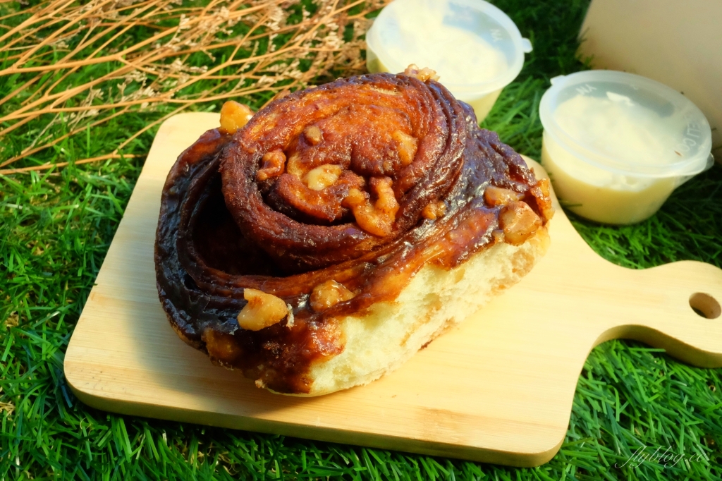 桂鬆鬆肉桂捲｜濃郁軟Q的肉桂捲，一次品嚐兩種美味 @飛天璇的口袋