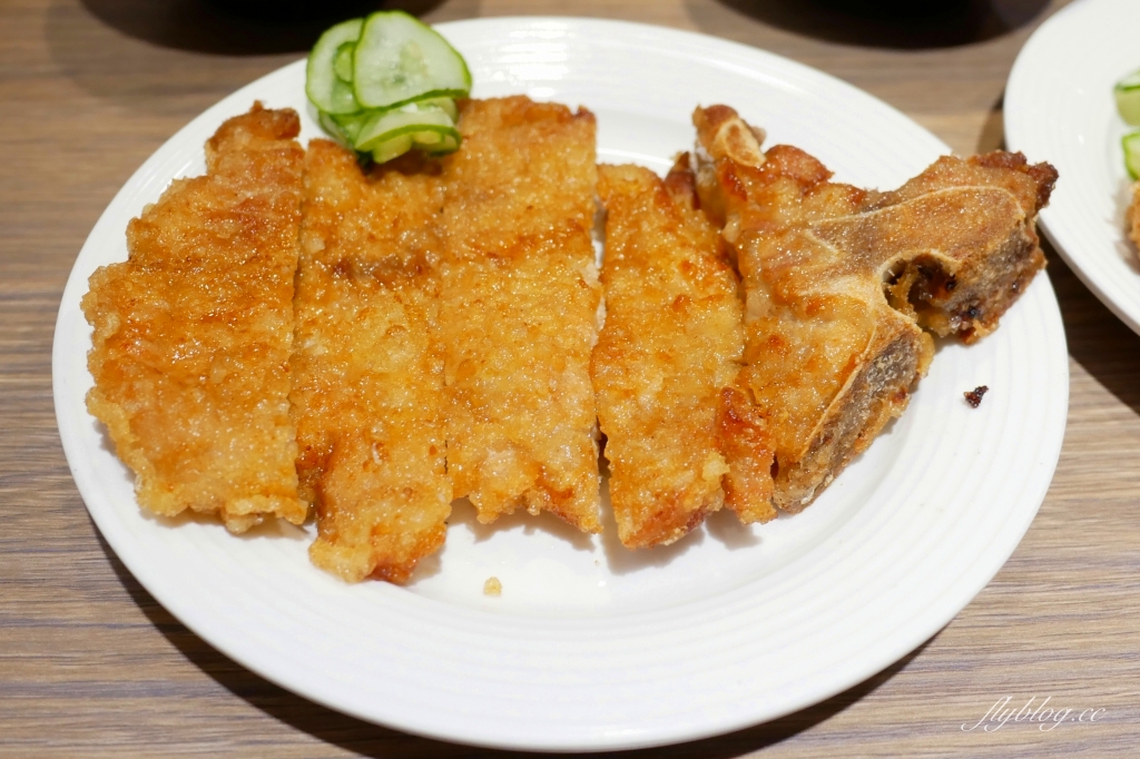 金之園草袋飯永春店|台中米其林必比登推薦金之園,號稱台中最貴的排骨便當 @飛天璇的口袋 金之園草袋飯永春店|台中米其林必比登推薦金之園,號稱台中最貴的排骨便當 @飛天璇的口袋