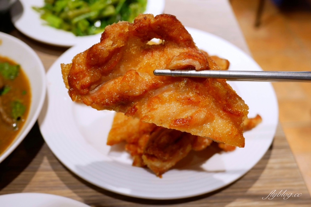 金之園草袋飯永春店|台中米其林必比登推薦金之園,號稱台中最貴的排骨便當 @飛天璇的口袋 金之園草袋飯永春店|台中米其林必比登推薦金之園,號稱台中最貴的排骨便當 @飛天璇的口袋