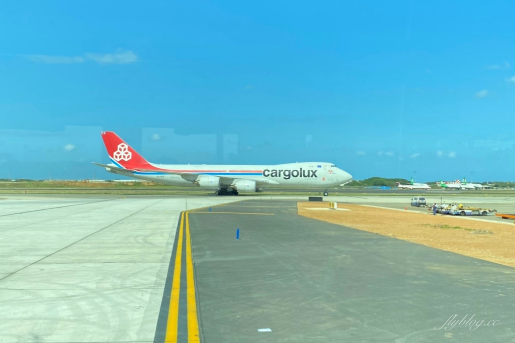 桃園大園｜桃園機場一日遊．出發吧！貴賓室美食x免稅店採購x機場總導覽 @飛天璇的口袋