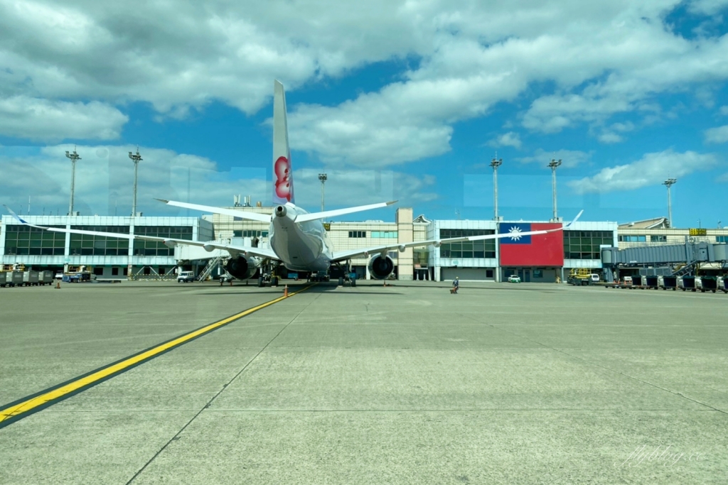 桃園大園｜桃園機場一日遊．出發吧！貴賓室美食x免稅店採購x機場總導覽 @飛天璇的口袋