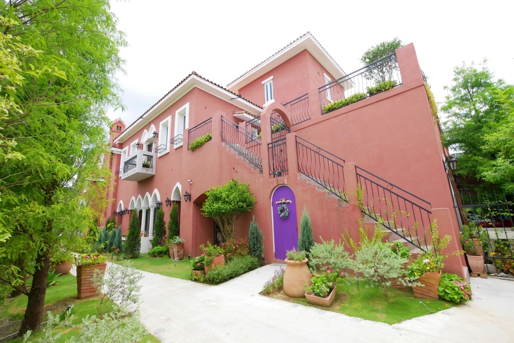 台中南屯｜Bacitali小義大利威尼斯宮．座落於龍富路的歐式花園，台中老字號義大利麵店 @飛天璇的口袋