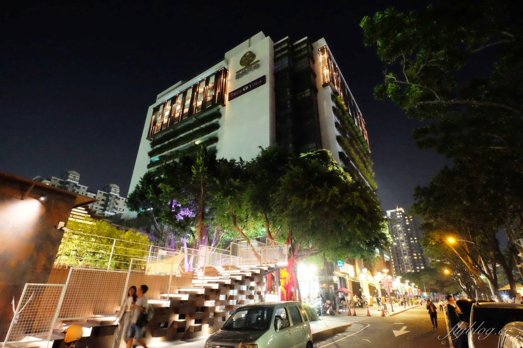 【台中西區】2020勤美誠品綠園道：勤美聖誕節裝置上場囉！還有祝福飛行機-聖誕明信片寄送站的服務 @飛天璇的口袋