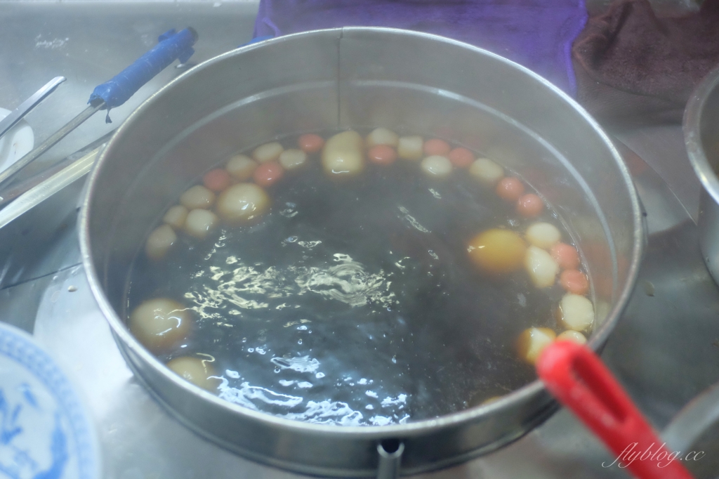 嘉義東區|東市國棟湯圓.粉條冰、甜米糕,嘉義東市場60年老字號美食 @飛天璇的口袋 嘉義東區|東市國棟湯圓.粉條冰、甜米糕,嘉義東市場60年老字號美食 @飛天璇的口袋