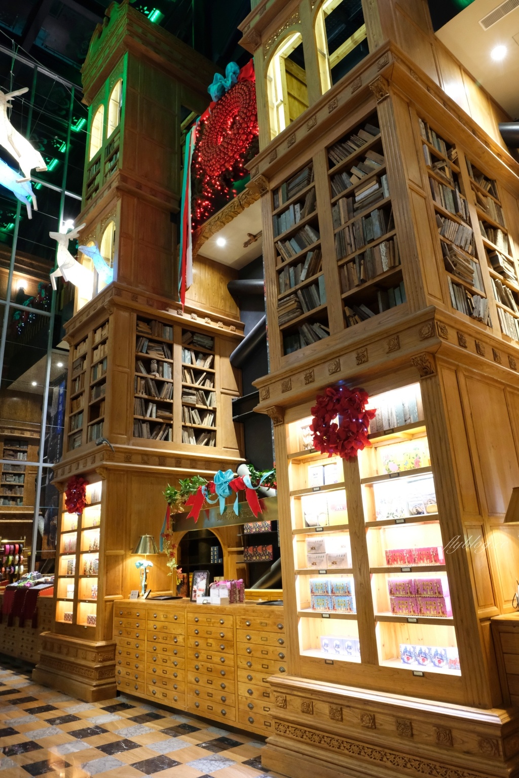 【台中中區】宮原眼科：觀光客必訪台中景點，2020聖誕節裝飾華麗上場 @飛天璇的口袋