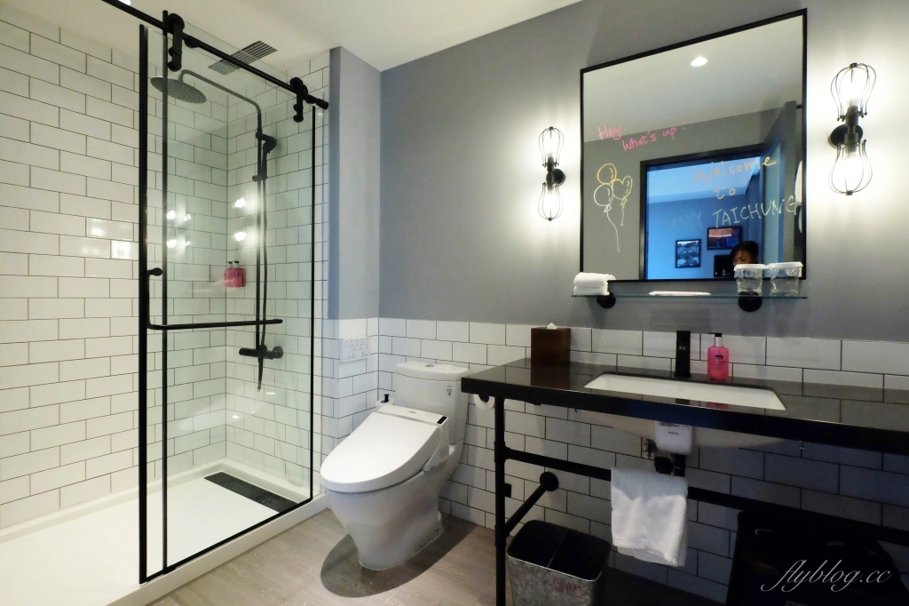 台中南屯｜MOXY豐邑酒店．萬豪集團台中最潮的設計飯店，捷運豐樂公園站步行3分鐘 @飛天璇的口袋