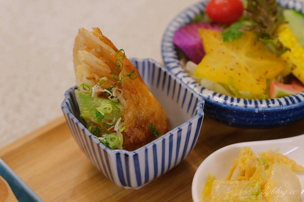 台中東區｜羽笠食事．Google 4.4顆星的好評，充滿日本酒場氛圍的日本料理店 @飛天璇的口袋