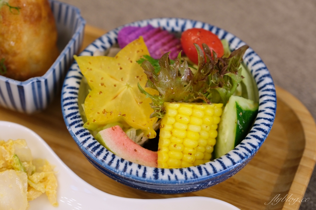 台中東區｜羽笠食事．Google 4.4顆星的好評，充滿日本酒場氛圍的日本料理店 @飛天璇的口袋