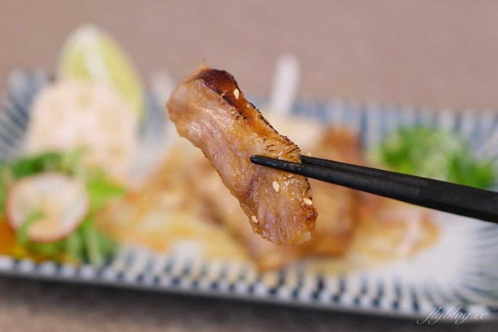 台中東區｜羽笠食事．Google 4.4顆星的好評，充滿日本酒場氛圍的日本料理店 @飛天璇的口袋