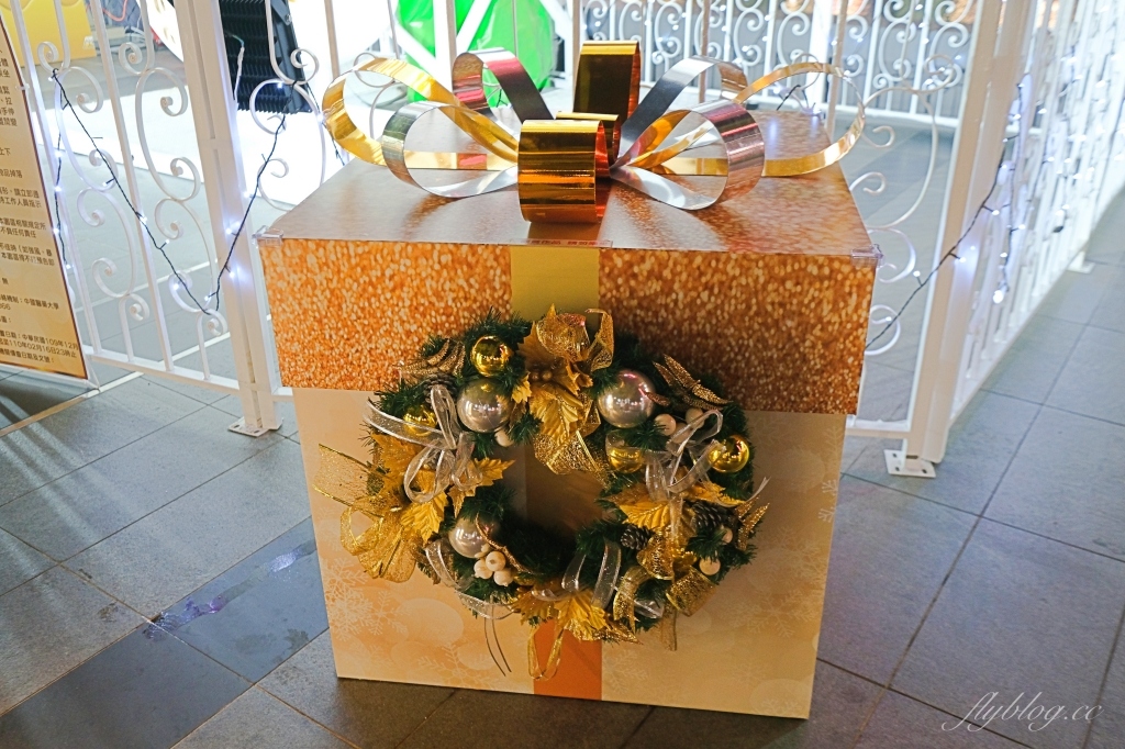 【台中西屯】北歐夢奇境聖誕樂園~2020台中大遠百聖誕節裝置，5大遊樂設施喚起童心 @飛天璇的口袋