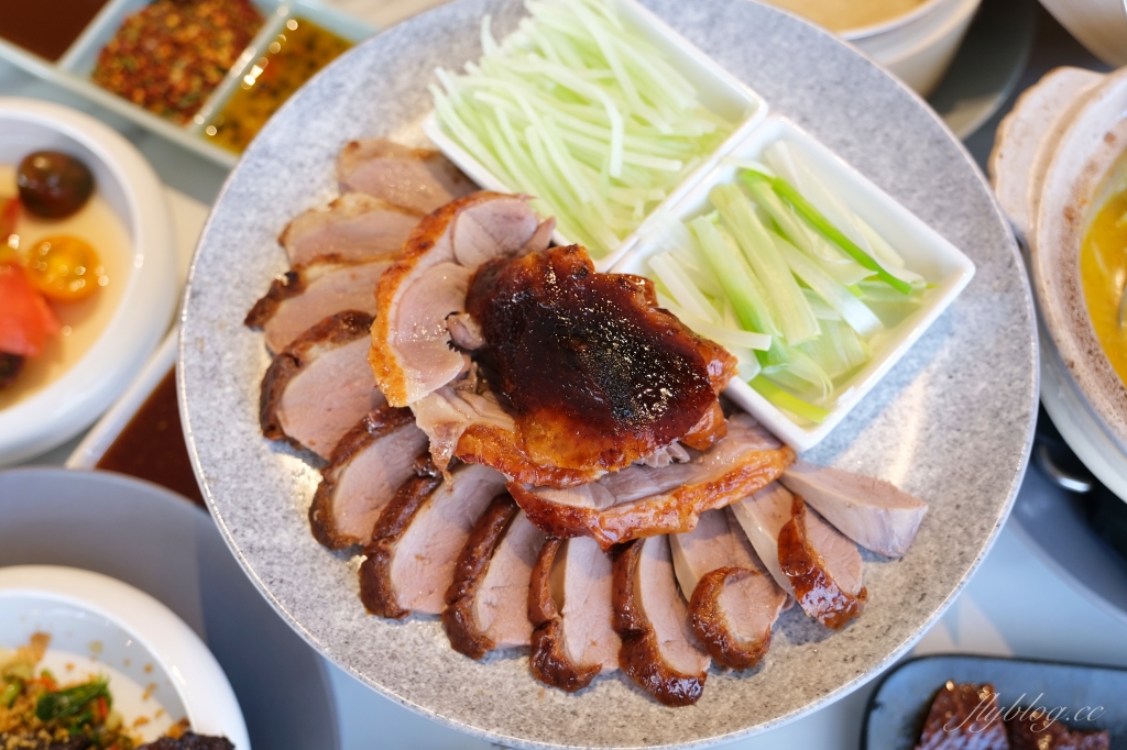 台中南屯｜享鴨 台中公益店．王品烤鴨新品牌，雙人套餐$1180元 @飛天璇的口袋